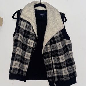 Splendid Plaid Vest with Sherpa Collar